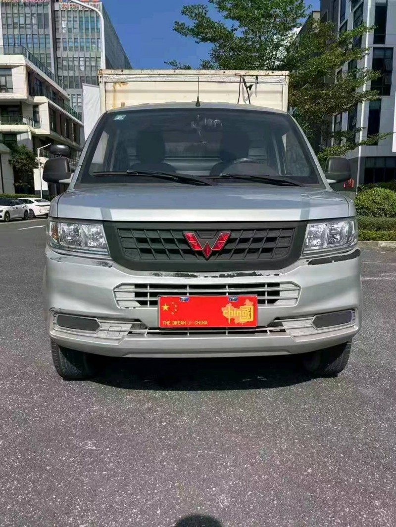 广州21年五菱汽车荣光1