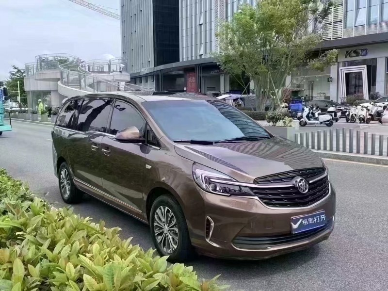 深圳22年别克GL82