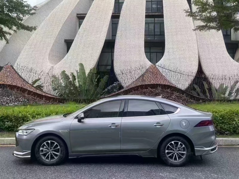 深圳24年比亚迪秦8