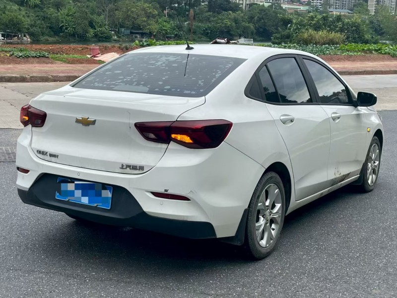 三明21年雪佛兰科沃兹8