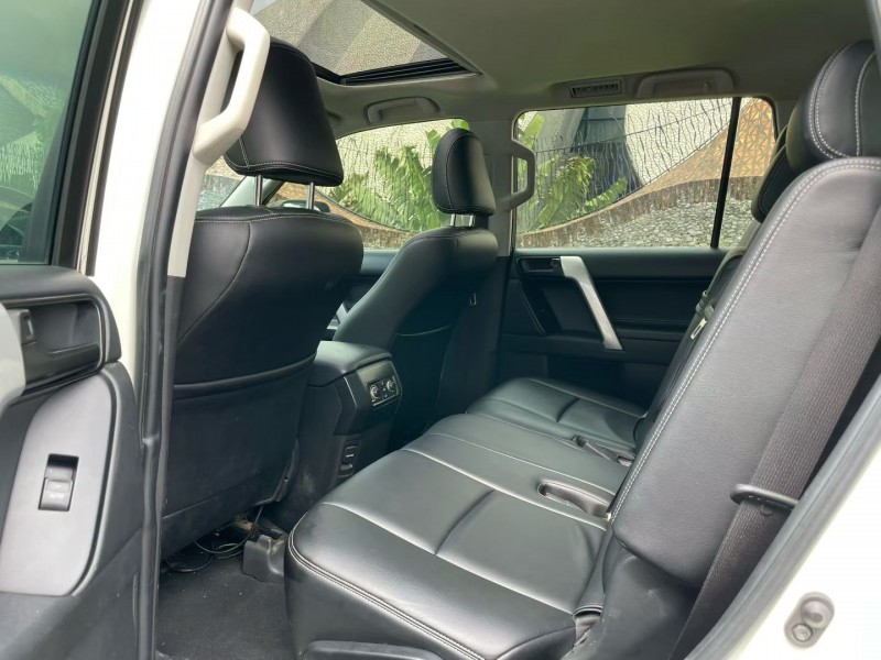 深圳20年丰田普拉多5