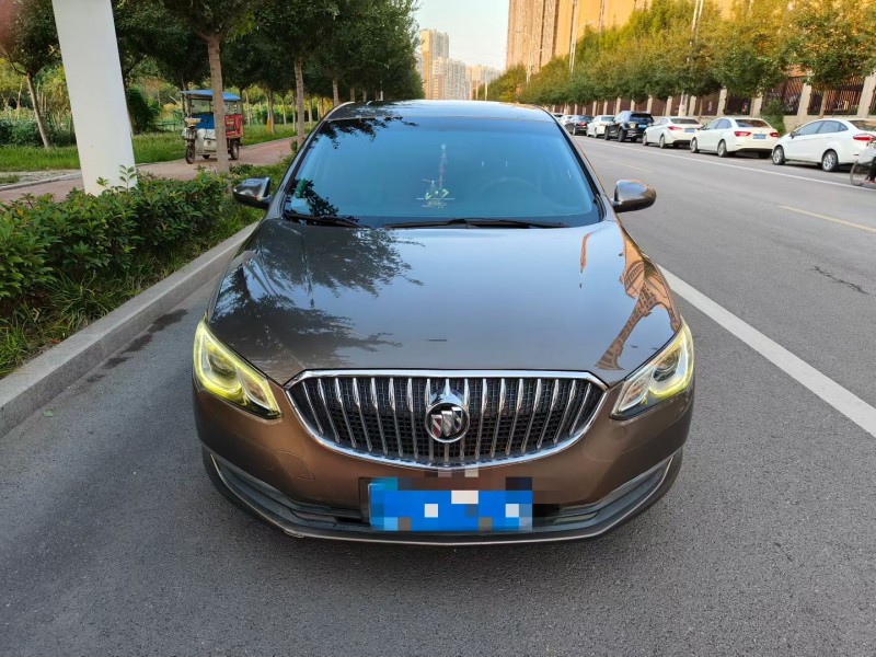 济宁15年别克英朗1