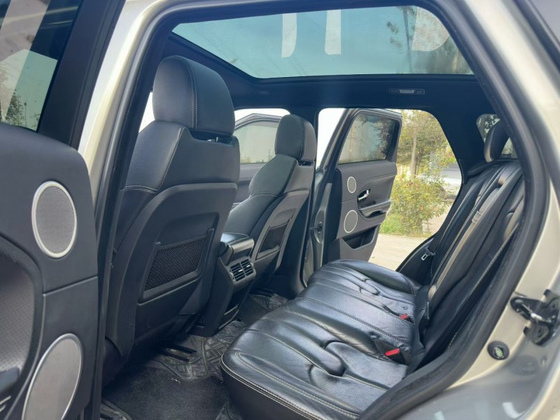 徐州12年路虎极光6