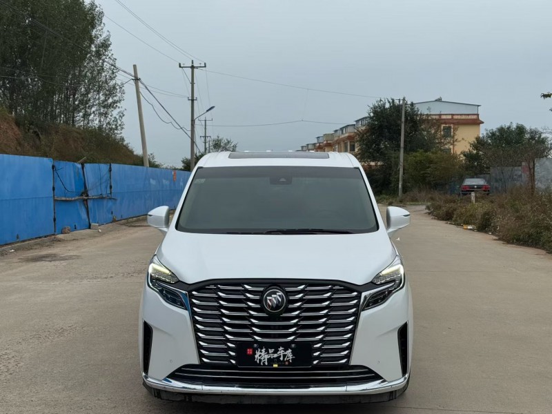 济宁21年别克GL81