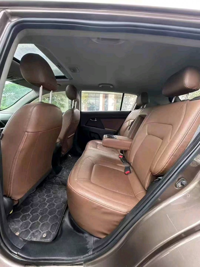 广州14年起亚智跑6