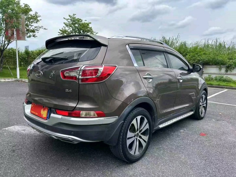 广州14年起亚智跑8