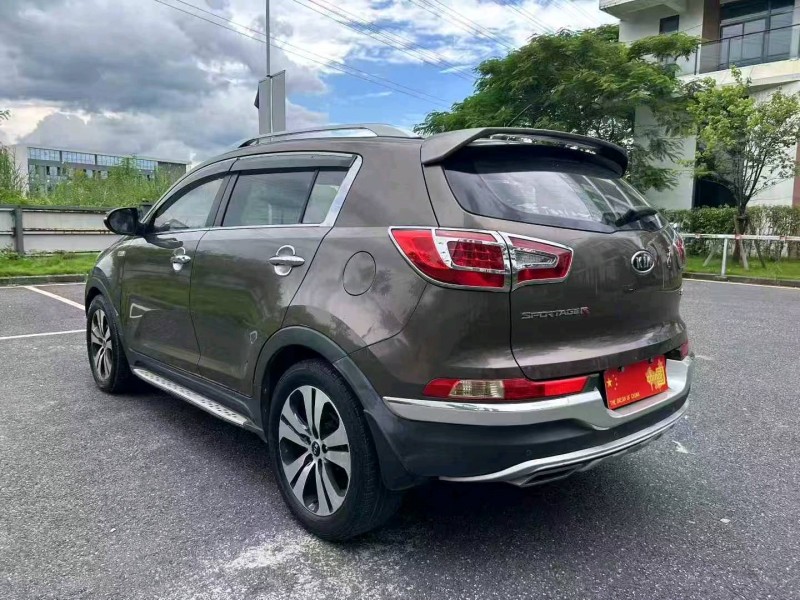 广州14年起亚智跑9