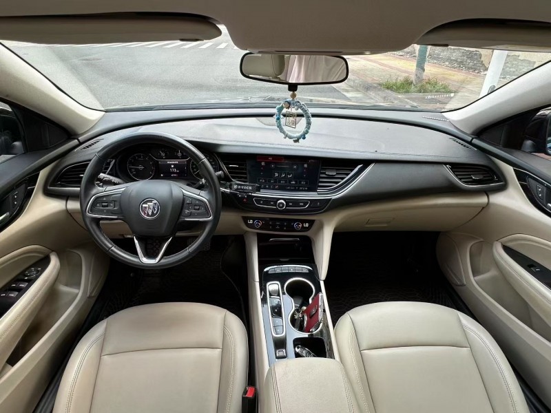 郑州21年别克君威4