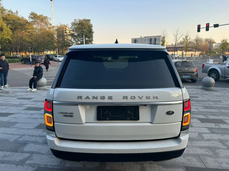 唐山19年路虎揽胜行政8