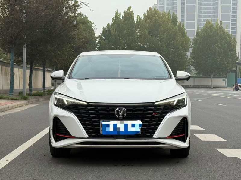 郑州23年长安汽车逸动1