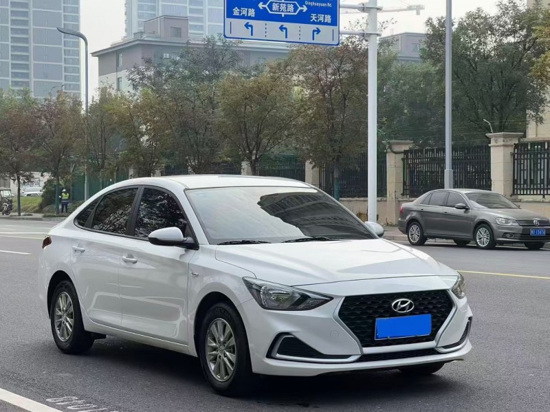 郑州20年现代悦动2