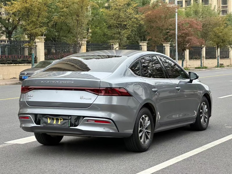 郑州25年比亚迪秦8