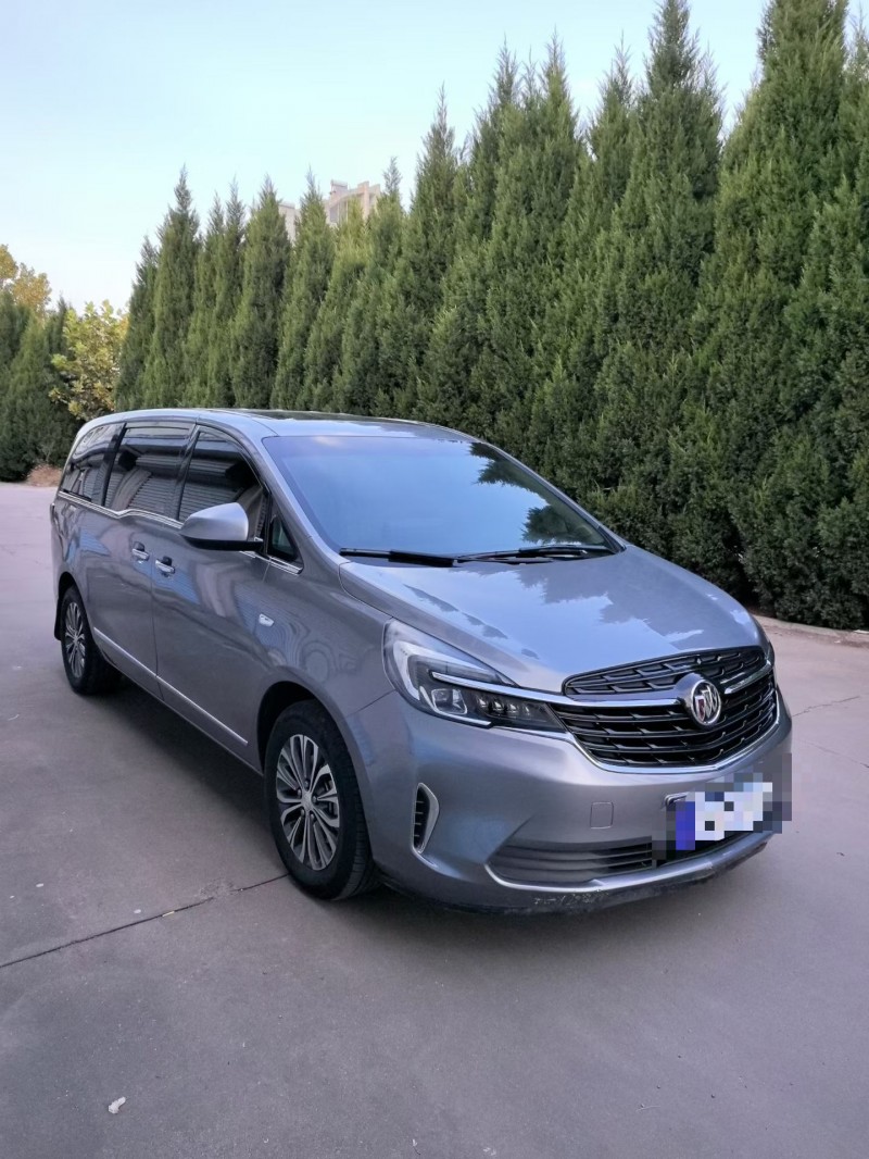 青岛20年别克GL82