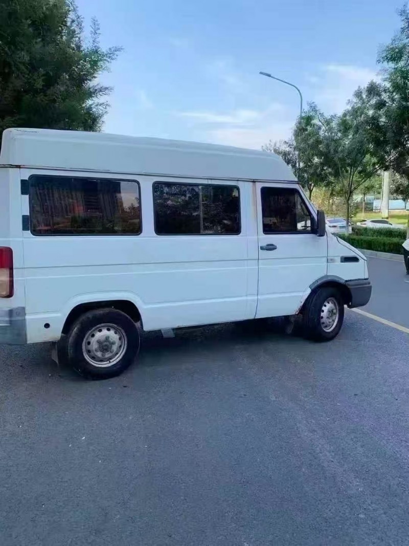 菏泽14年依维柯得意4