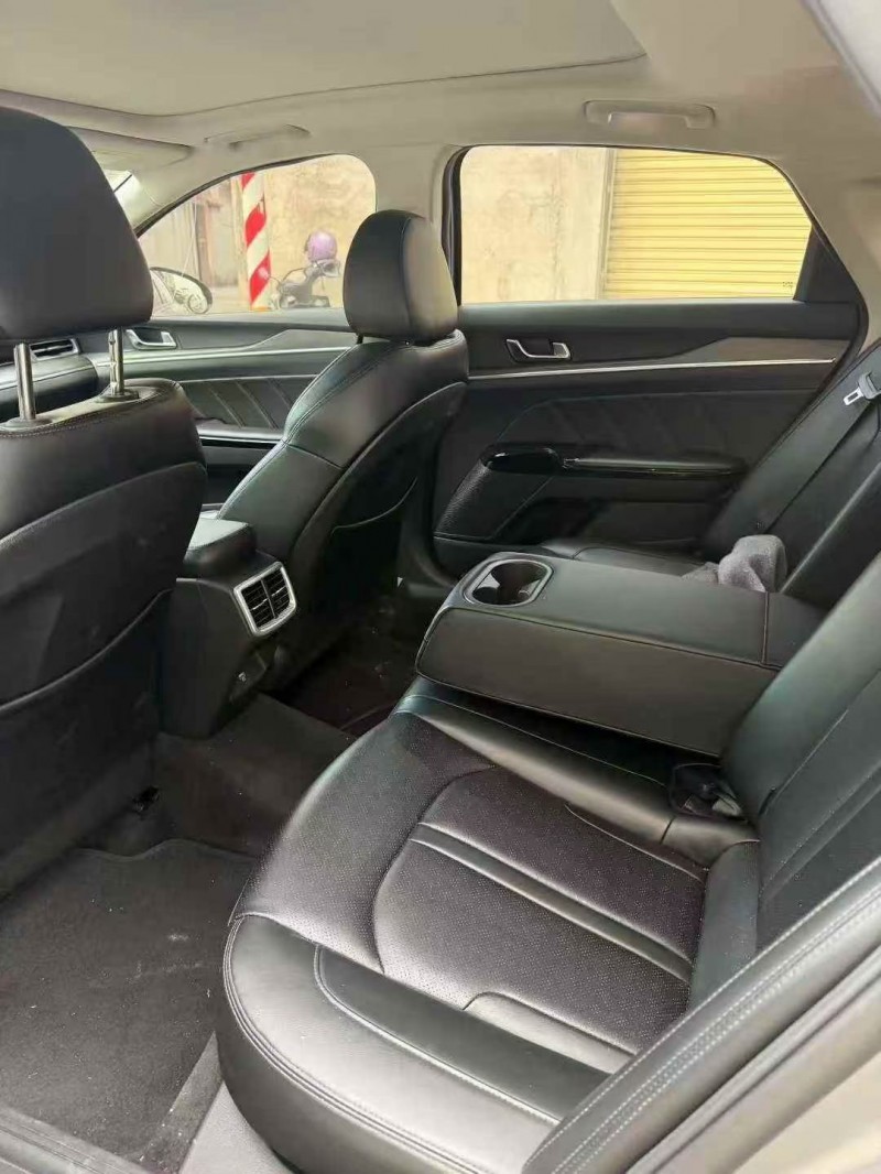 湛江22年起亚K5凯酷6