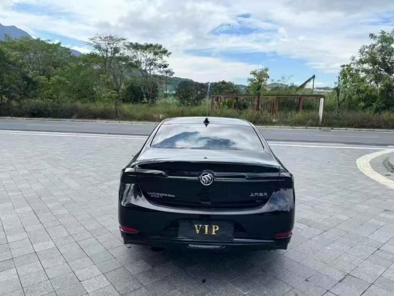 深圳21年别克君越9