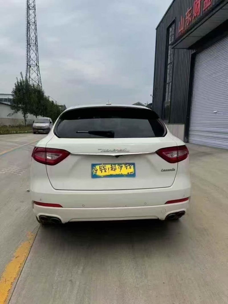 菏泽17年玛莎拉蒂Levante8