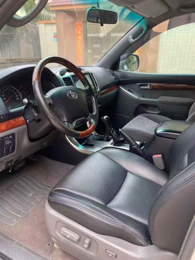 珠海09年丰田普拉多4