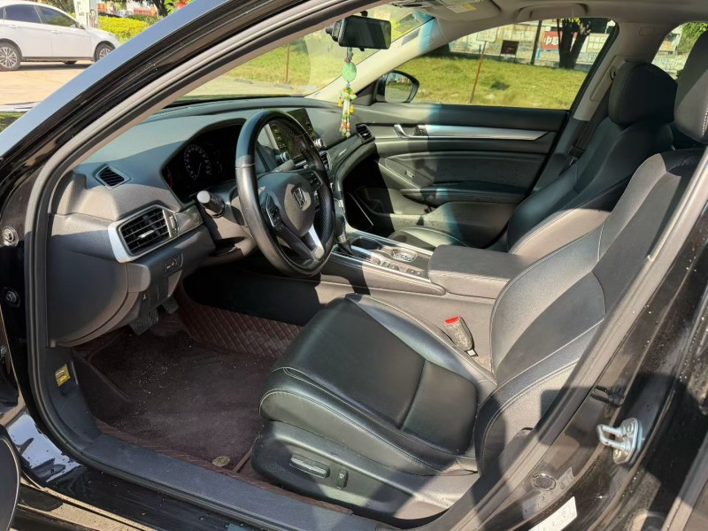 萍乡20年本田雅阁9