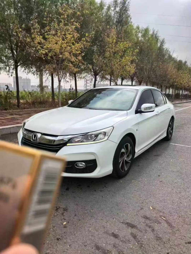 平顶山16年本田雅阁3