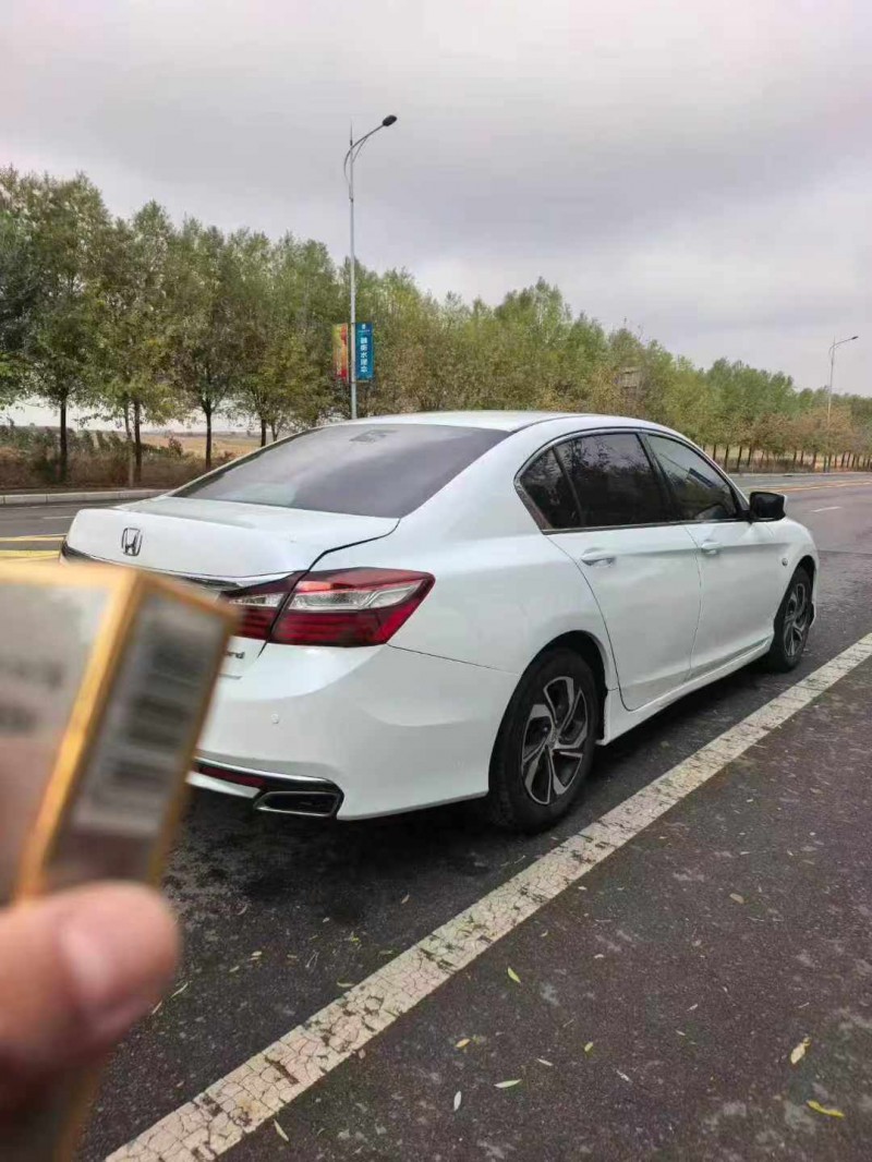 平顶山16年本田雅阁7