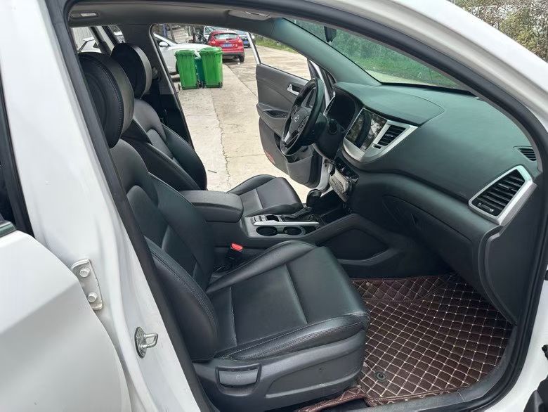 徐州16年现代途胜8