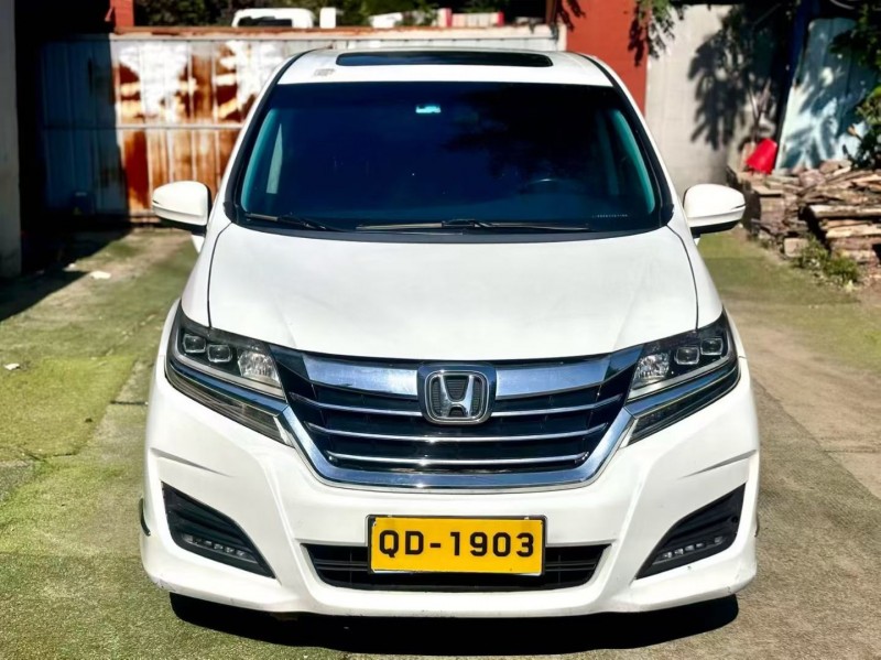 青岛18年本田艾力绅1