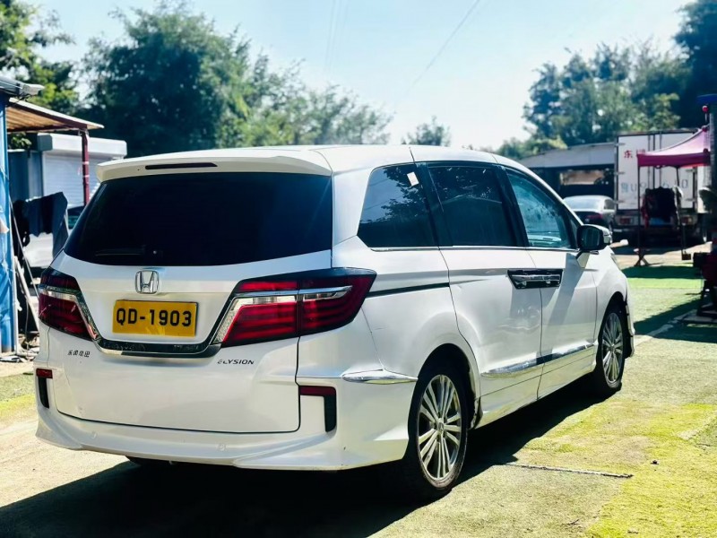 青岛18年本田艾力绅7