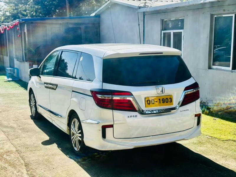 青岛18年本田艾力绅9