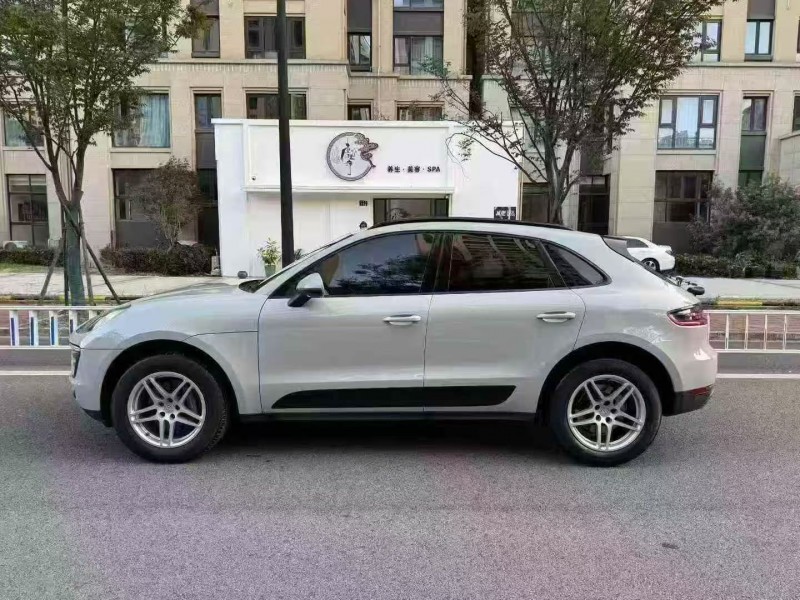 台州18年保时捷Macan3