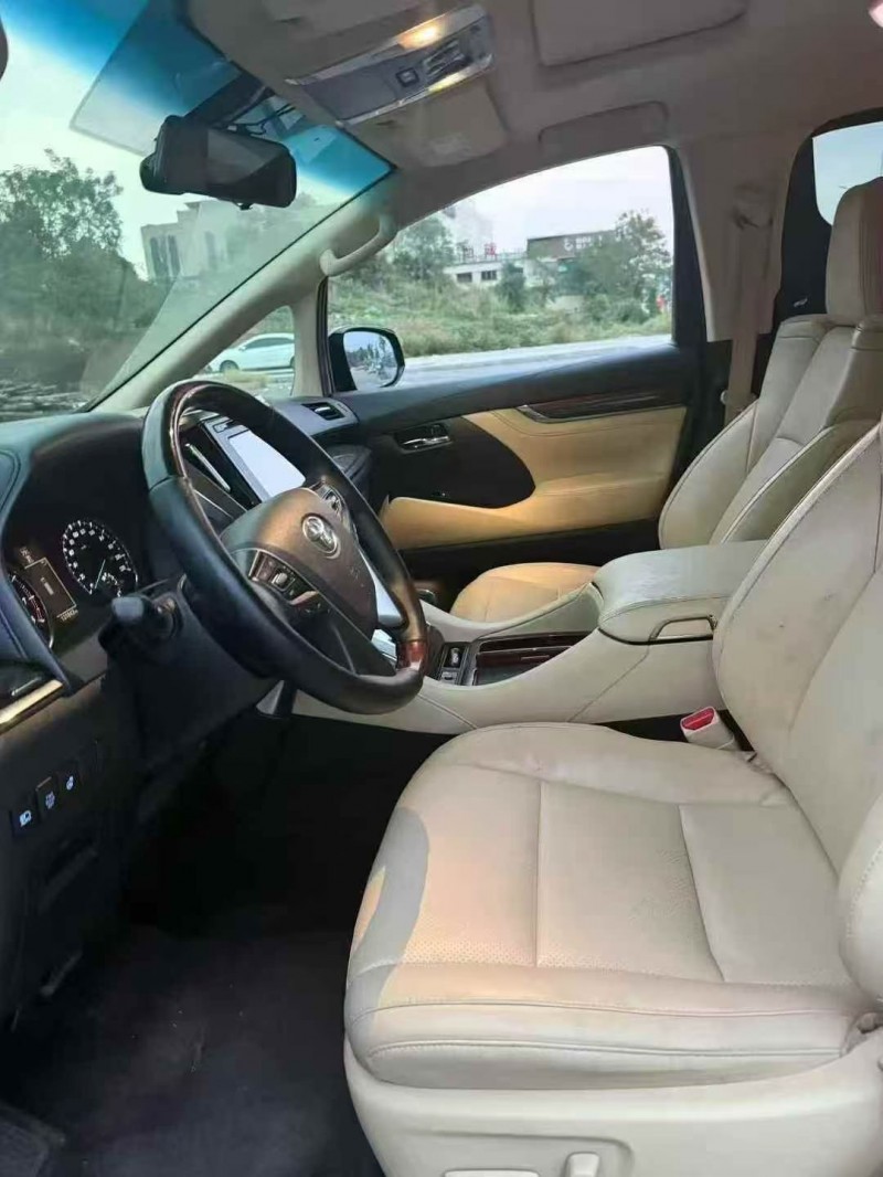 常德17年丰田埃尔法6