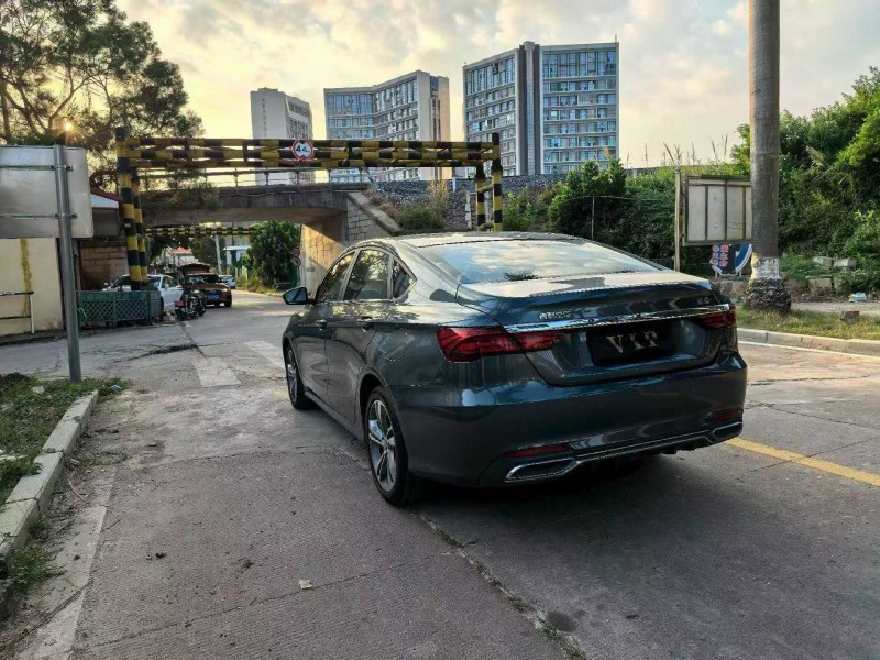 漳州19年吉利缤瑞8