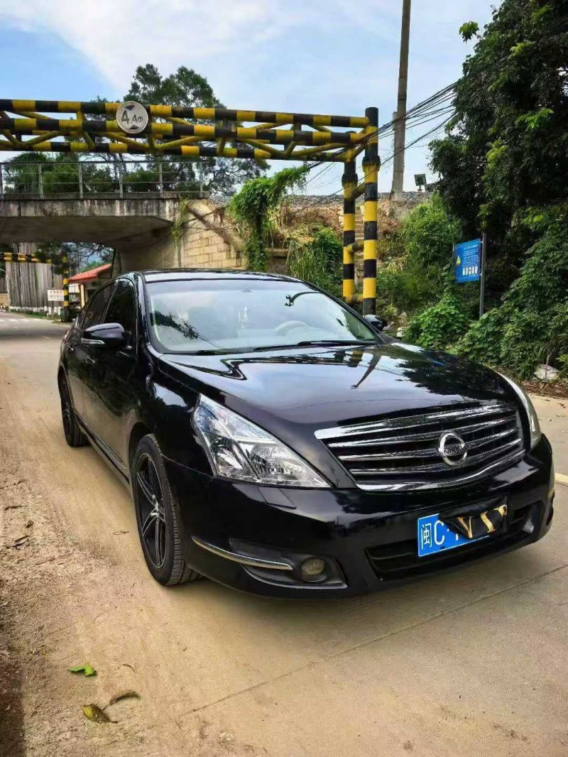 漳州09年日产天籁2