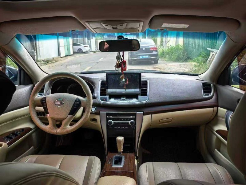 漳州09年日产天籁5