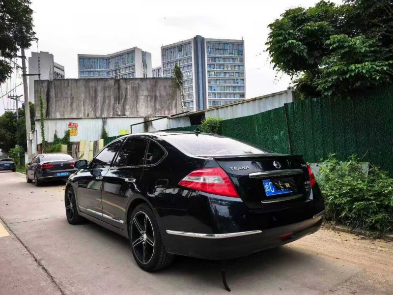 漳州09年日产天籁8