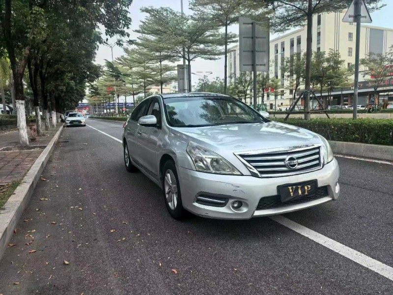 漳州11年日产天籁2