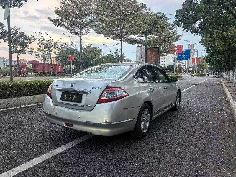 漳州11年日产天籁7