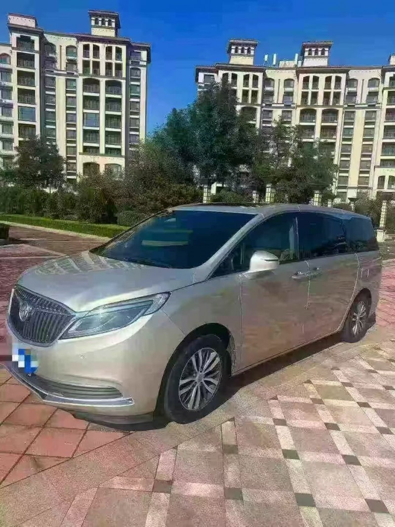 潍坊17年别克GL82