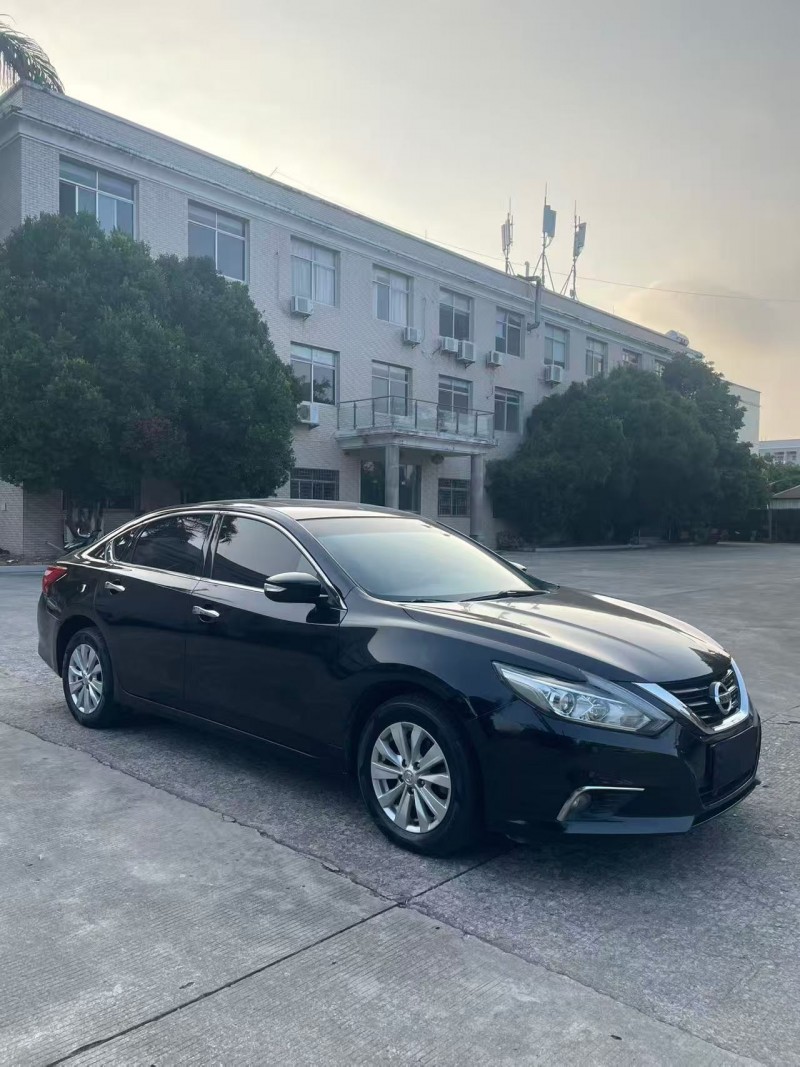 漳州17年日产天籁2