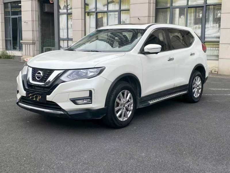 漳州18年日产奇骏3