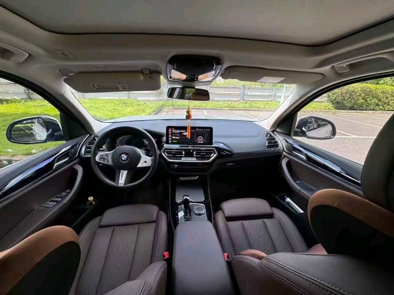 广州24年宝马X36