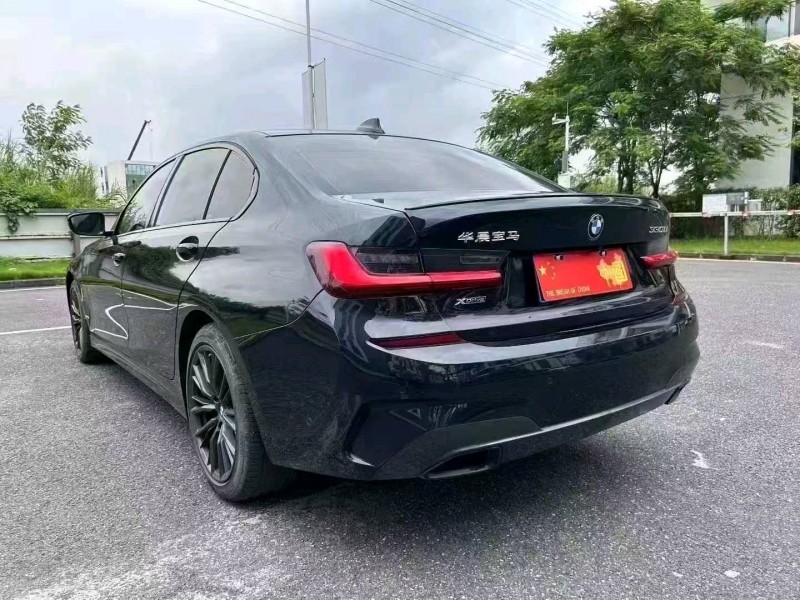 广州22年宝马3系8