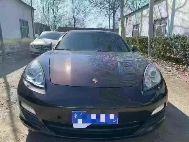 枣庄13年保时捷帕拉梅拉1