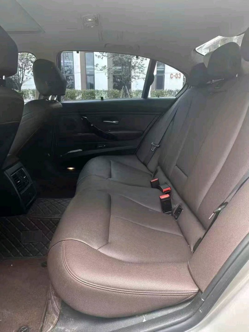 广州19年宝马3系9