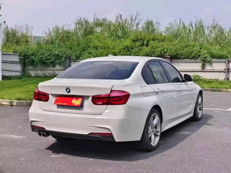 广州17年宝马3系8