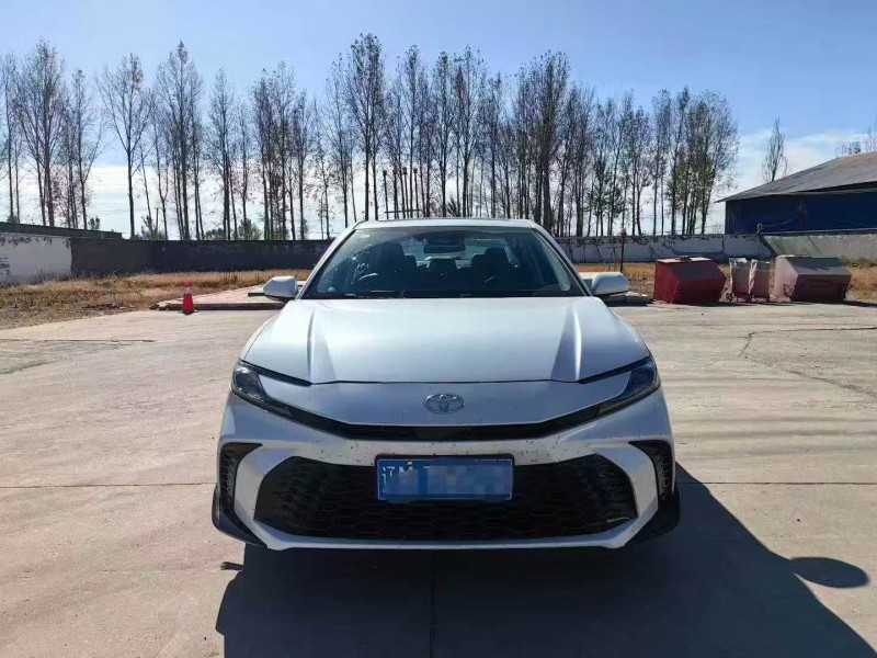 菏泽25年丰田凯美瑞1