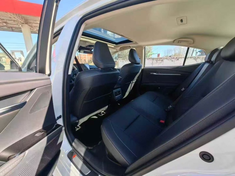 菏泽25年丰田凯美瑞5