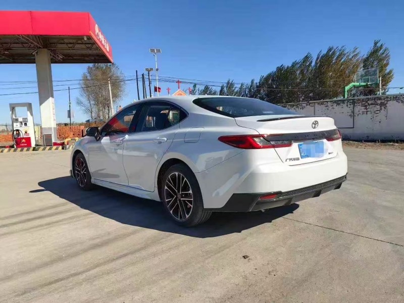 菏泽25年丰田凯美瑞8