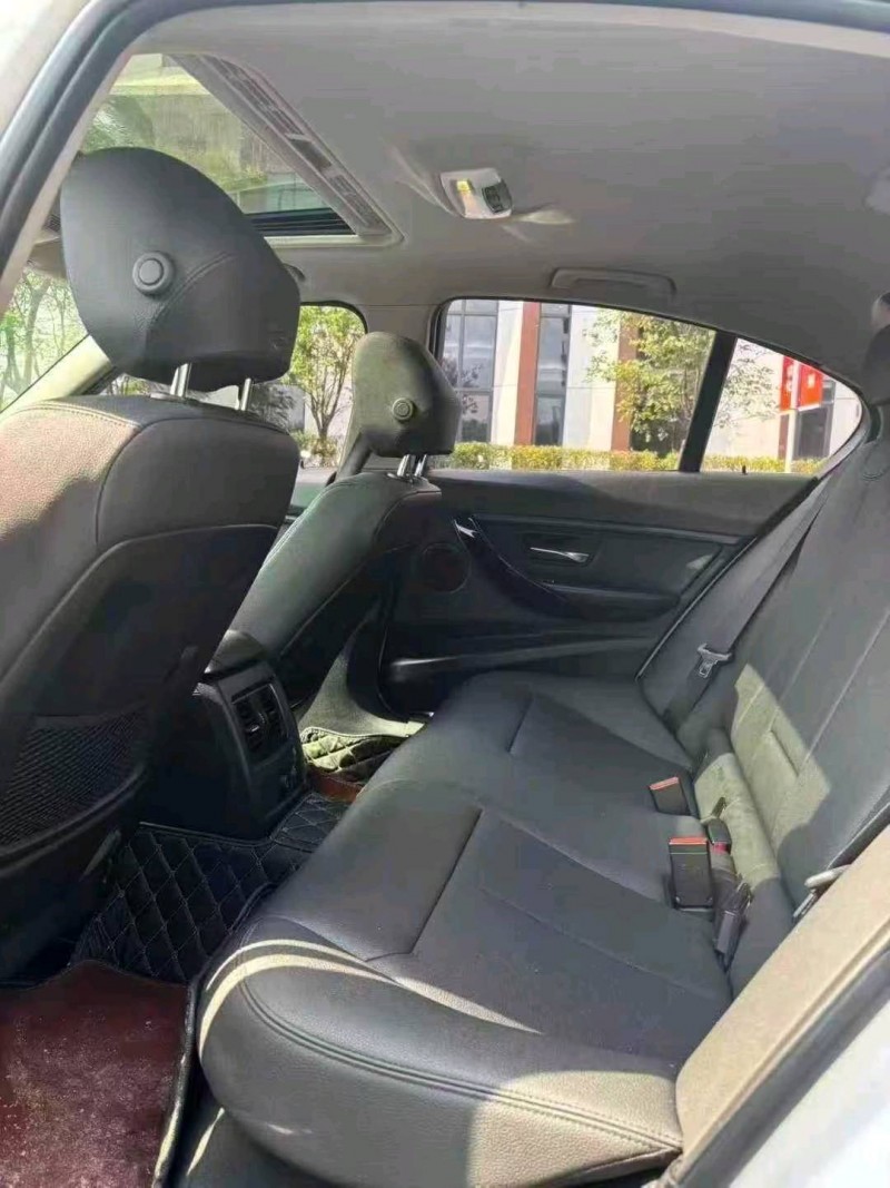 广州17年宝马3系8