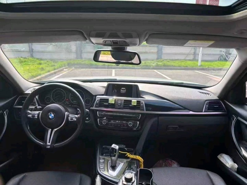 广州17年宝马3系9